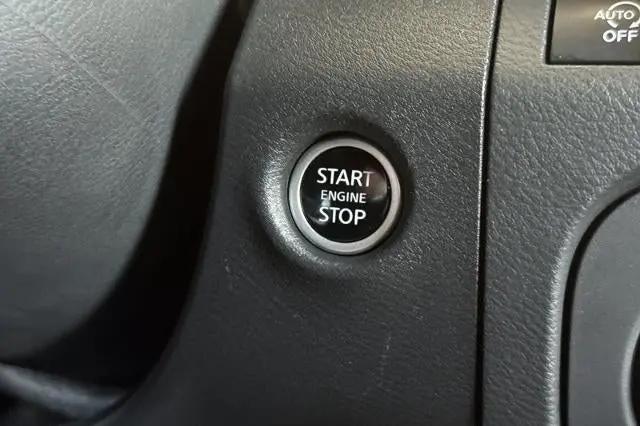 2025 Nissan Frontier Crew Cab PRO-4X 4x4