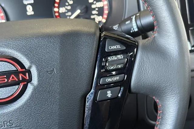 2025 Nissan Frontier Crew Cab PRO-4X 4x4