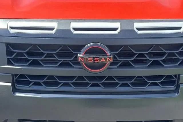 2025 Nissan Frontier Crew Cab PRO-4X 4x4
