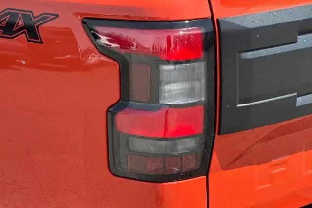 2025 Nissan Frontier Crew Cab PRO-4X 4x4