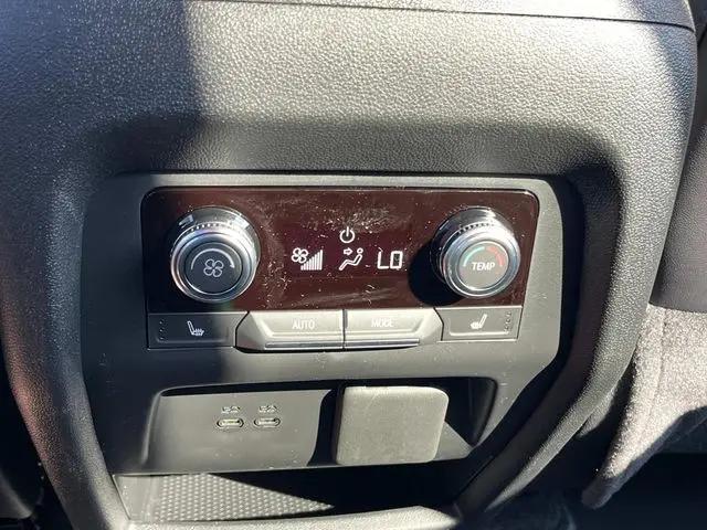 2026 GMC Acadia Elevation FWD