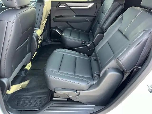 2026 GMC Acadia Elevation FWD