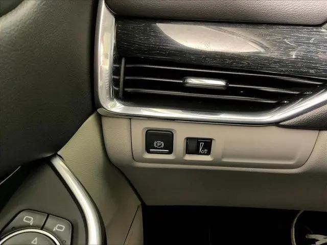 2023 Cadillac XT4 AWD Premium Luxury