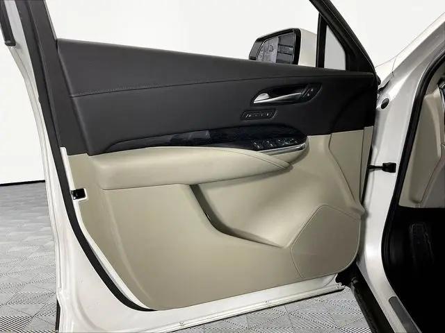 2023 Cadillac XT4 AWD Premium Luxury