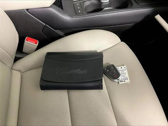 2023 Cadillac XT4 AWD Premium Luxury