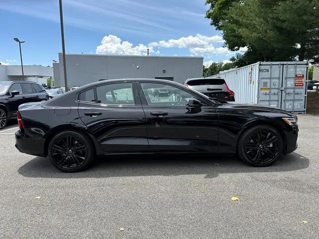2025 Volvo S60 B5 Ultra Black Edition