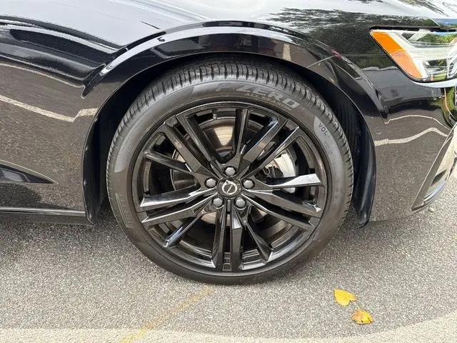 2025 Volvo S60 B5 Ultra Black Edition