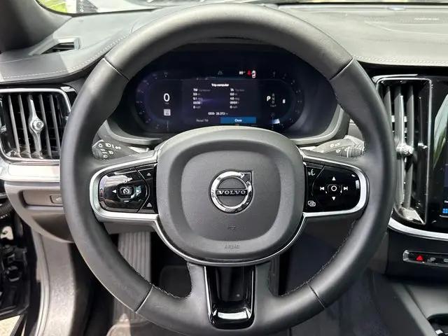 2025 Volvo S60 B5 Ultra Black Edition