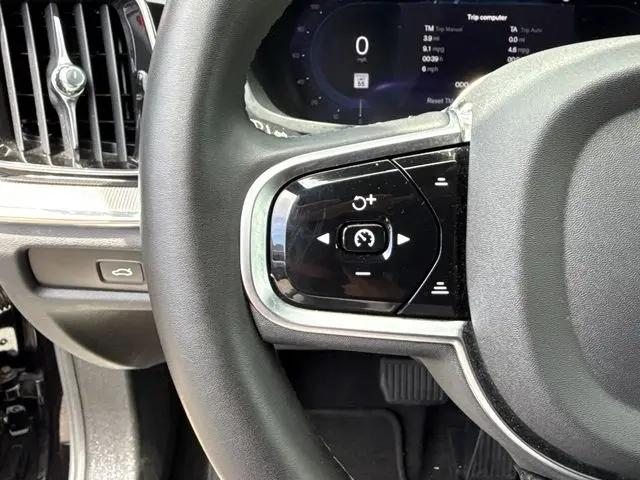 2025 Volvo S60 B5 Ultra Black Edition