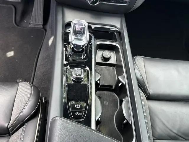 2025 Volvo S60 B5 Ultra Black Edition