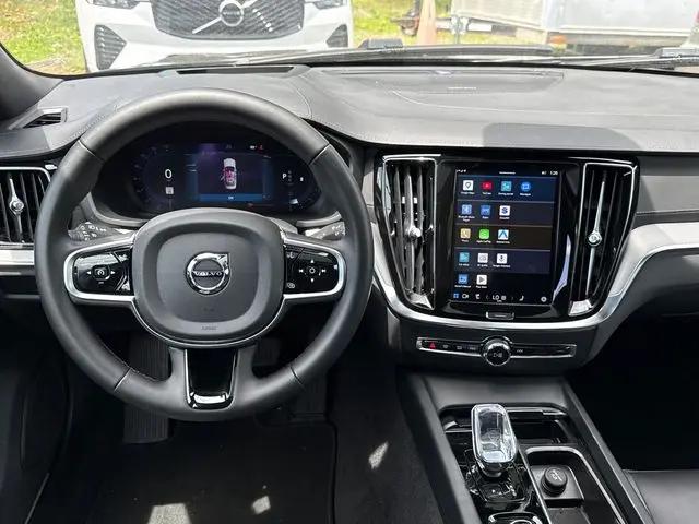 2025 Volvo S60 B5 Ultra Black Edition