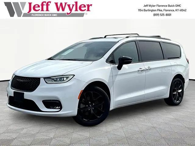 2023 Chrysler Pacifica Limited AWD for sale in Florence, KY