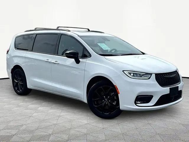 2023 Chrysler Pacifica Limited AWD
