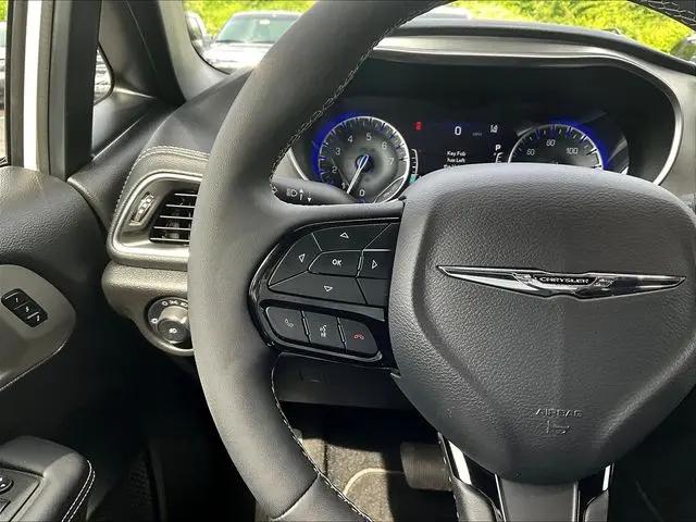 2023 Chrysler Pacifica Limited AWD