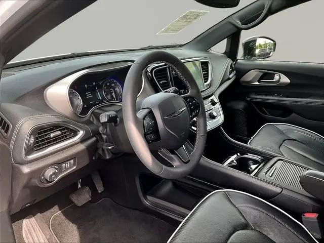 2023 Chrysler Pacifica Limited AWD