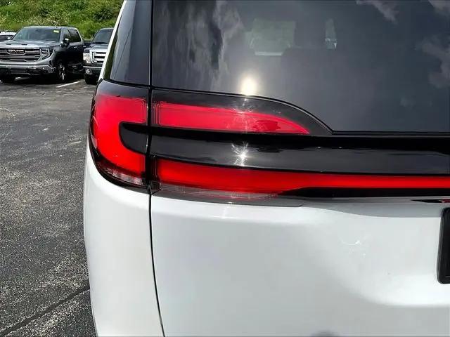 2023 Chrysler Pacifica Limited AWD