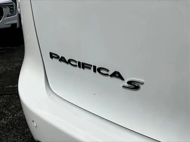 2023 Chrysler Pacifica Limited AWD