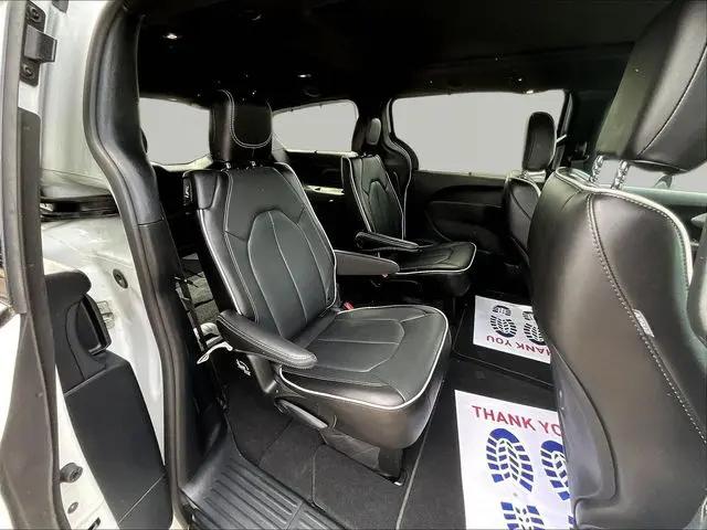 2023 Chrysler Pacifica Limited AWD