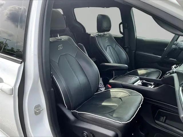 2023 Chrysler Pacifica Limited AWD