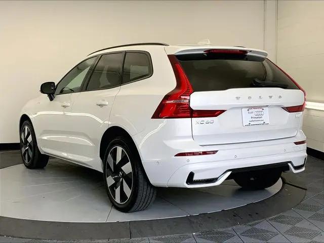 2024 Volvo XC60 Recharge T8 Plus Dark Theme