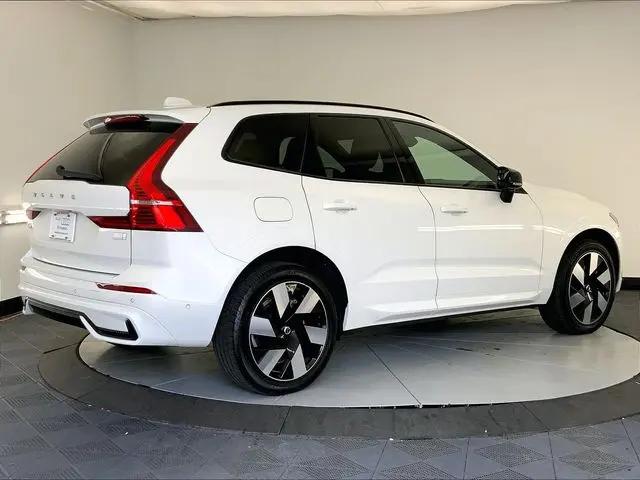 2024 Volvo XC60 Recharge T8 Plus Dark Theme