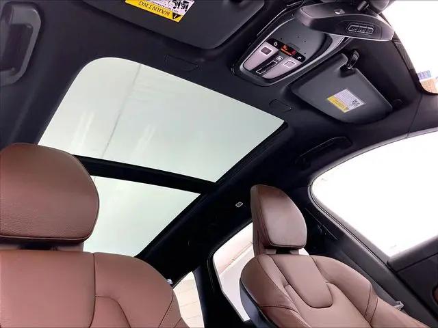 2024 Volvo XC60 Recharge T8 Plus Dark Theme