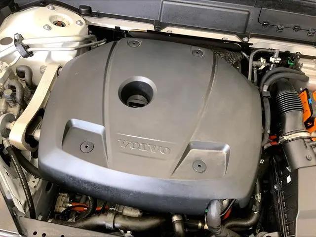 2024 Volvo XC60 Recharge T8 Plus Dark Theme