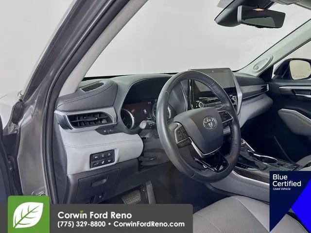 2021 Toyota Highlander Hybrid Platinum