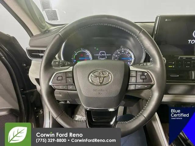 2021 Toyota Highlander Hybrid Platinum