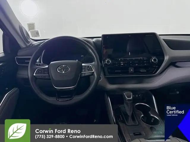 2021 Toyota Highlander Hybrid Platinum
