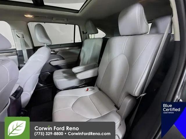 2021 Toyota Highlander Hybrid Platinum