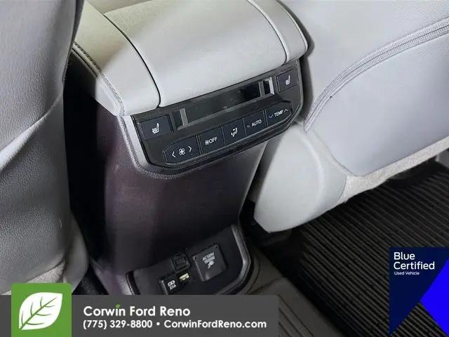2021 Toyota Highlander Hybrid Platinum