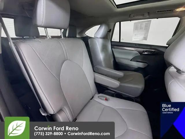 2021 Toyota Highlander Hybrid Platinum