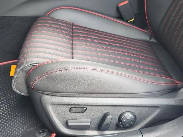 2026 Genesis G70 3.3T RWD Sport Prestige