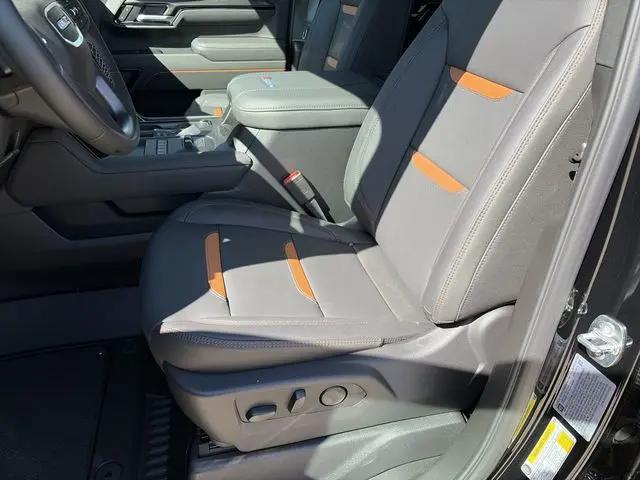 2026 GMC Sierra 2500HD Crew Cab, Standard Bed, AT4, 4WD