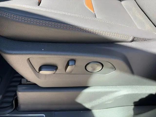 2026 GMC Sierra 2500HD Crew Cab, Standard Bed, AT4, 4WD