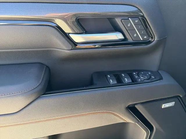 2026 GMC Sierra 2500HD Crew Cab, Standard Bed, AT4, 4WD