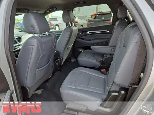 2023 Buick Enclave Essence AWD