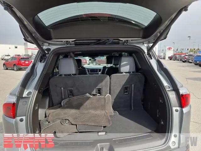 2023 Buick Enclave Essence AWD