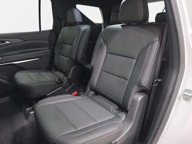 2025 Chevrolet Traverse AWD LT