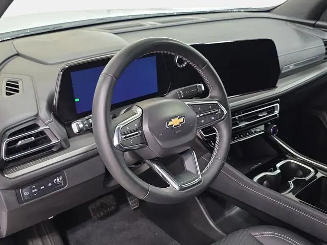 2025 Chevrolet Traverse AWD LT