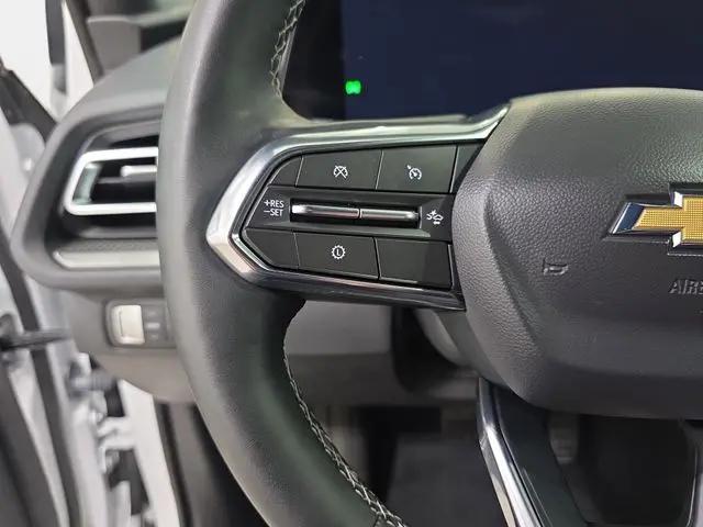 2025 Chevrolet Traverse AWD LT