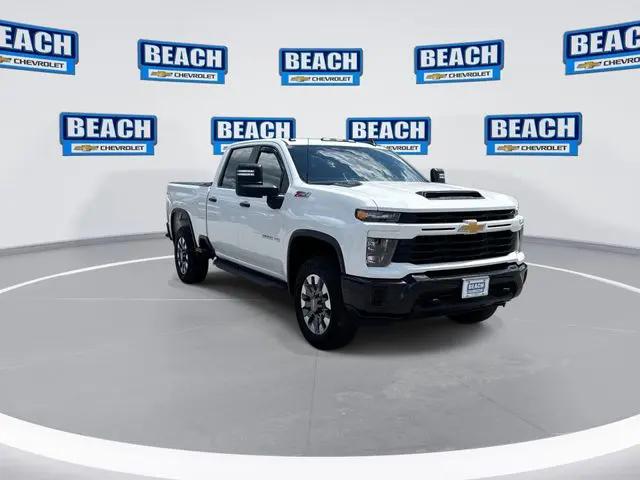 2024 Chevrolet Silverado 2500HD 4WD Crew Cab Standard Bed Custom