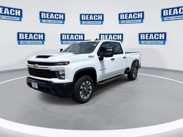 2024 Chevrolet Silverado 2500HD 4WD Crew Cab Standard Bed Custom