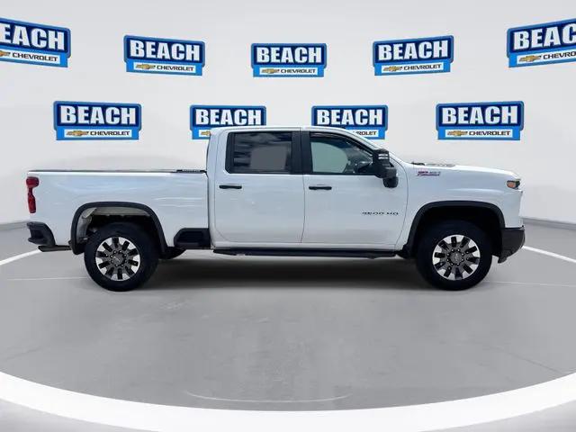 2024 Chevrolet Silverado 2500HD 4WD Crew Cab Standard Bed Custom