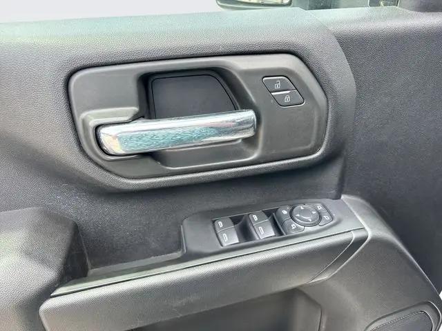 2024 Chevrolet Silverado 2500HD 4WD Crew Cab Standard Bed Custom