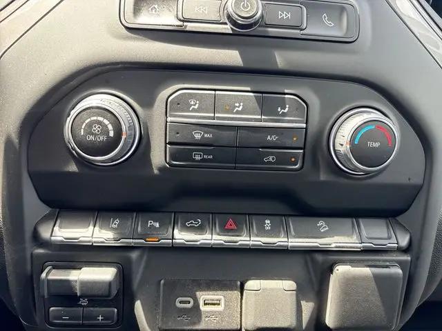 2024 Chevrolet Silverado 2500HD 4WD Crew Cab Standard Bed Custom