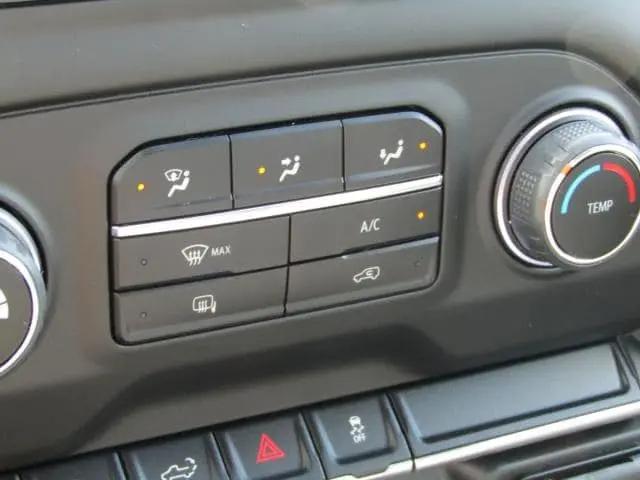 2023 Chevrolet Silverado 1500 4WD Double Cab Standard Bed WT