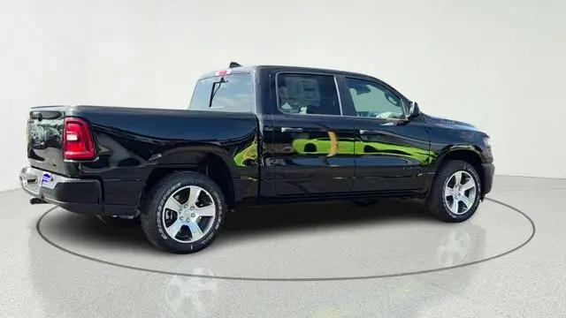 2026 Ram 1500 Express Crew Cab 4x4 57 Box