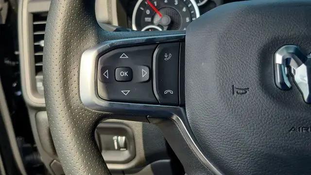 2026 Ram 1500 Express Crew Cab 4x4 57 Box